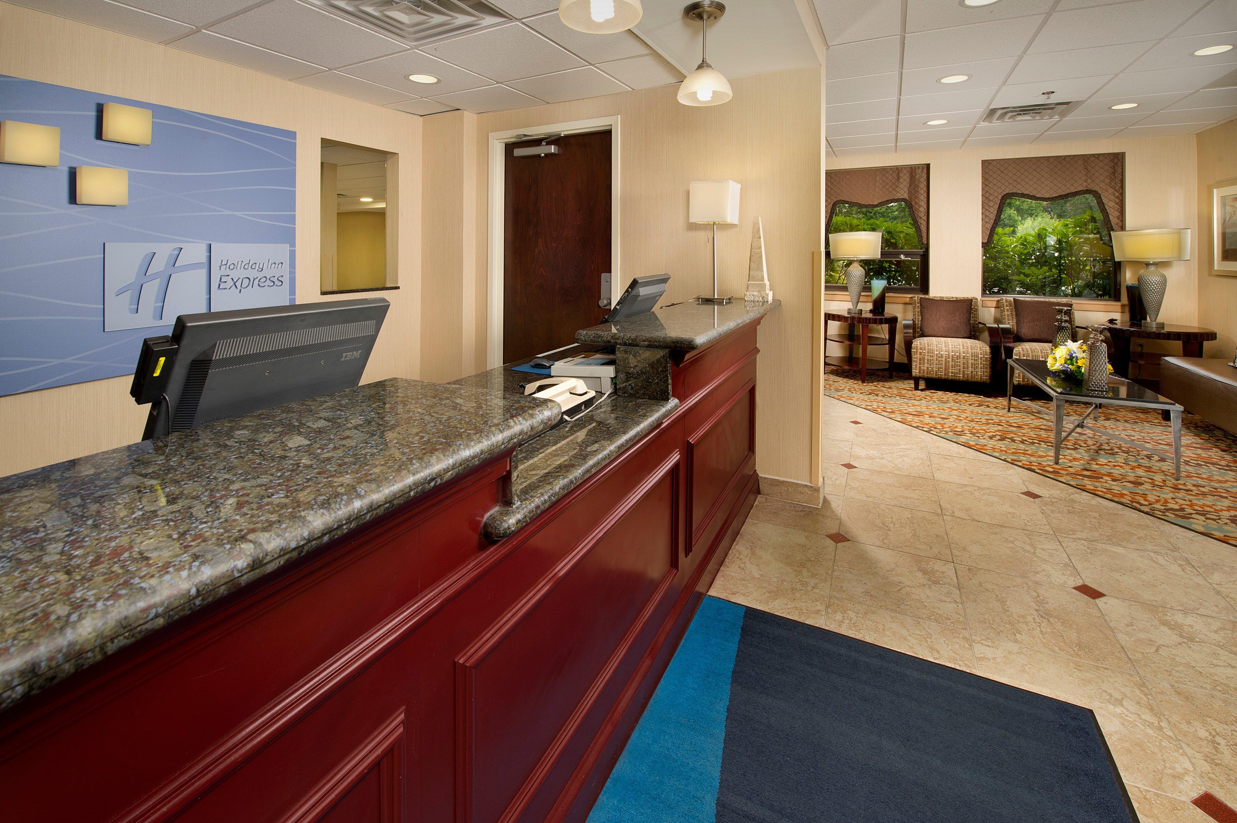 Holiday Inn Express Fairfax-Arlington Boulevard By Ihg Dış mekan fotoğraf